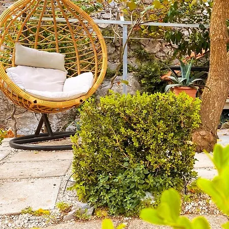 Le Oreadi אג'רולה