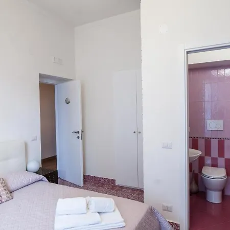 לינה וארוחת בוקר Le Oreadi