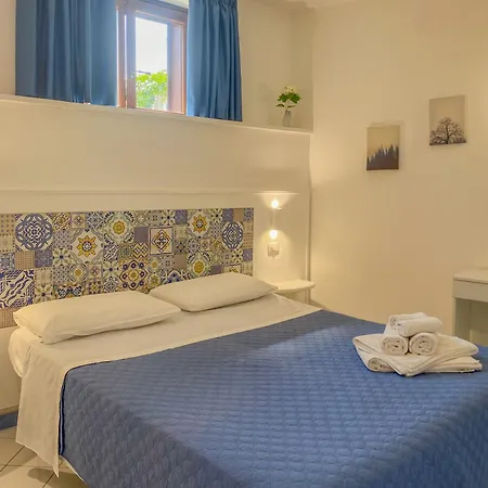 Le Oreadi לינה וארוחת בוקר אג'רולה